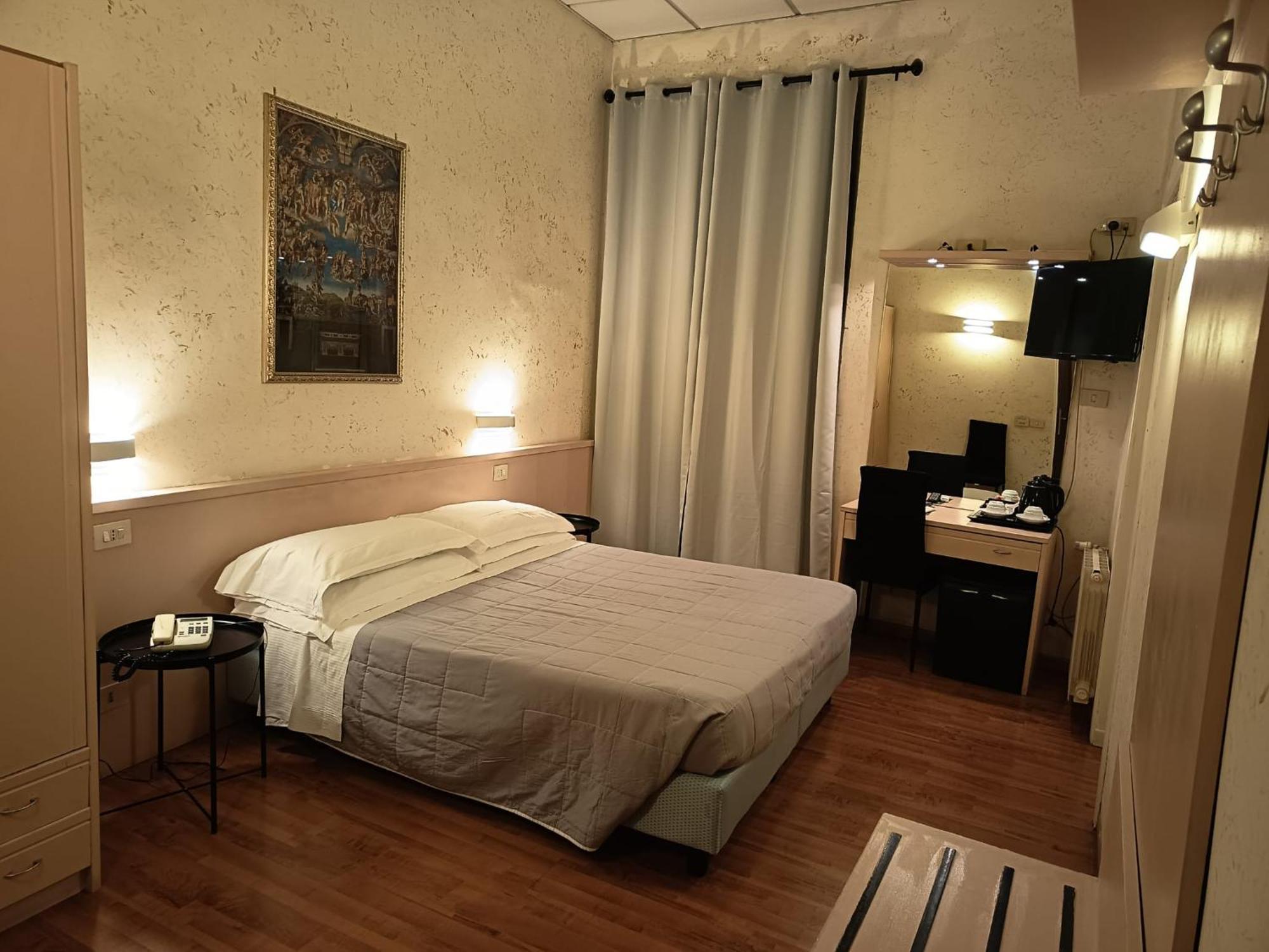 Julia 3* Rome